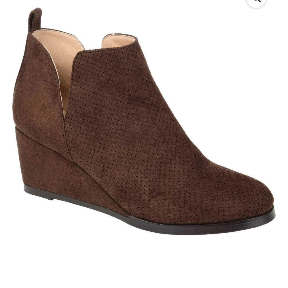 Journee Collection Mylee padded Wedges size 7.5 brown suede Ankle Booties​​​​​​​